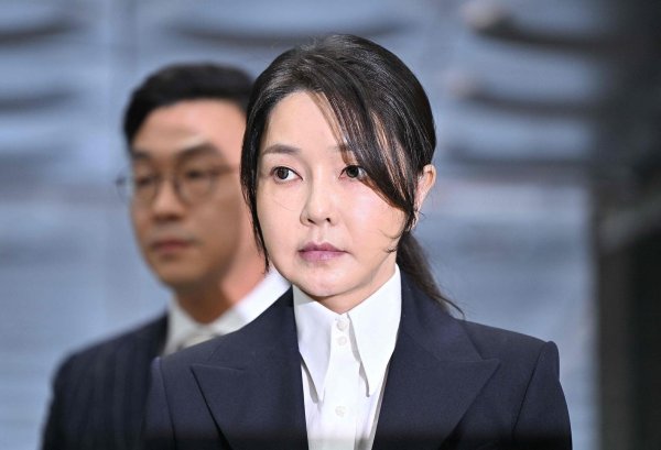 博泰配资 继硕士、博士学位接连被取消后, 韩前总统夫人金建希教师资格证被注销